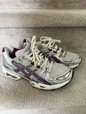 ASICS Gel Nimbus 9 Maroon and Purple Women’s 7 Running Shoes
